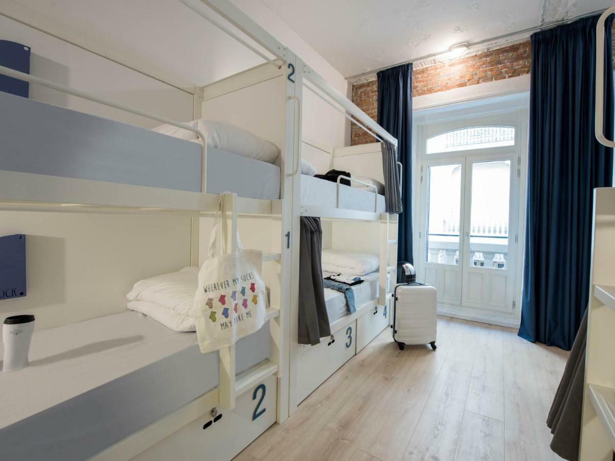 Room00 Gran Via Hostel Madrid Dış mekan fotoğraf